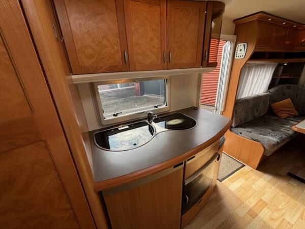 Hobby Prestige 650 UMFE bj.2008 met VOORTENT - Afbeelding 11