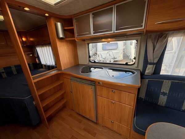 ADRIA ADORA 512 UP, bj.2009 met VOORTENT!!! - Afbeelding 9