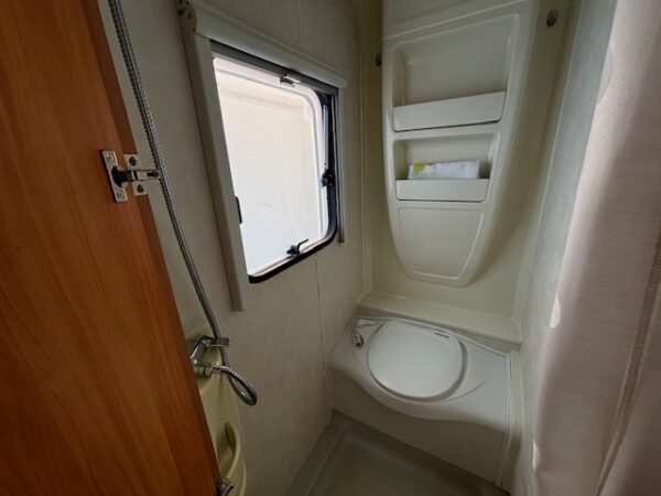 ADRIA ADORA 512 UP, bj.2009 met VOORTENT!!! - Afbeelding 16