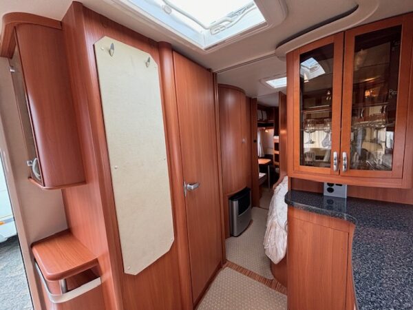 Hobby Prestige 650 KFU bj.2011, MOVER, VOORTENT - Afbeelding 13