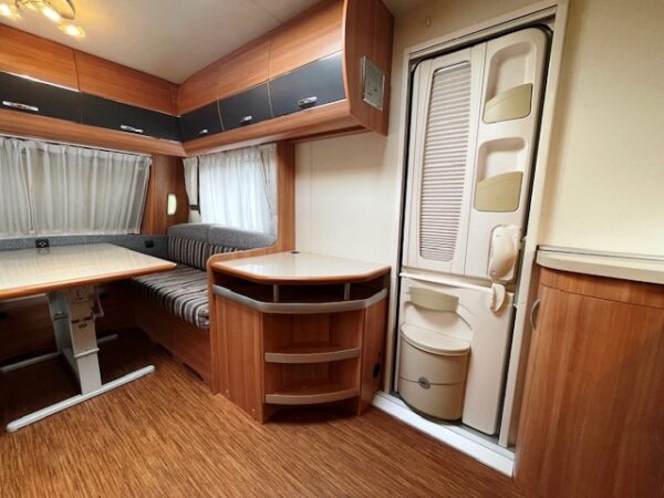 HOBBY De Luxe 380 TB bj.2011, met MOVER, VOORTENT - Afbeelding 21