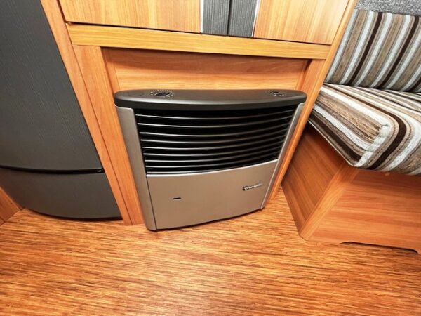 HOBBY De Luxe 380 TB bj.2011, met MOVER, VOORTENT - Afbeelding 23