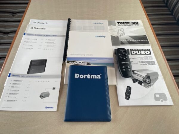 HOBBY De Luxe 380 TB bj.2011, met MOVER, VOORTENT - Afbeelding 26