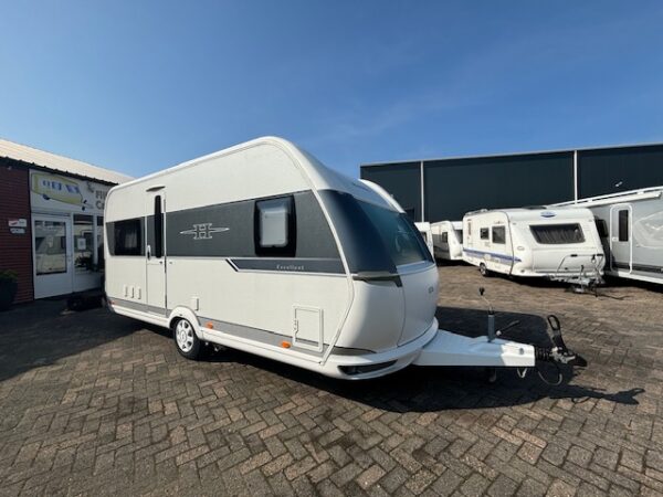 Hobby Excellent 460 UFE bj.2015, MOVER, VOORTENT