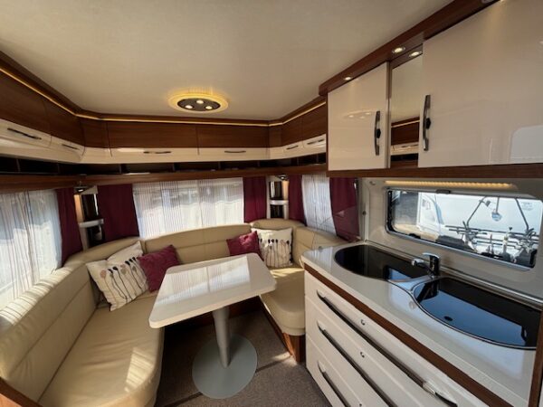 Hobby Excellent 460 UFE bj.2015, MOVER, VOORTENT - Afbeelding 14