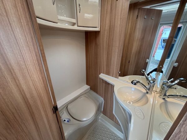 Caravelair Antares Luxe 372 bj.2014, MOVER, VOORTENT - Afbeelding 19