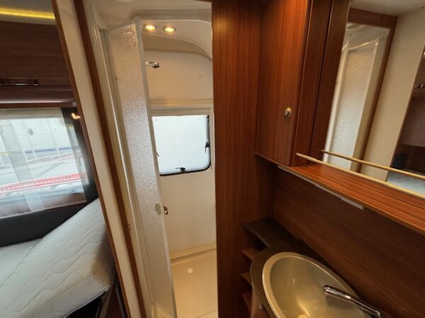 Adria Adora 613 HT bj.2013, MOVER, ZAKLUIFEL - Afbeelding 18