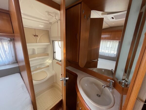 HOBBY Excellent 460 UFE bj.2007, met MOVER, AIRCO, VOORTENT - Afbeelding 23