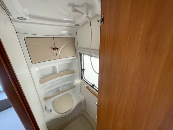 HOBBY Excellent 460 UFE bj.2007, met MOVER, AIRCO, VOORTENT - Afbeelding 24