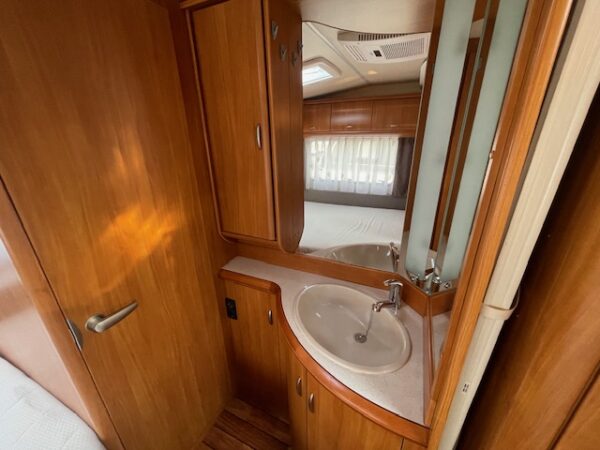 HOBBY Excellent 460 UFE bj.2007, met MOVER, AIRCO, VOORTENT - Afbeelding 21