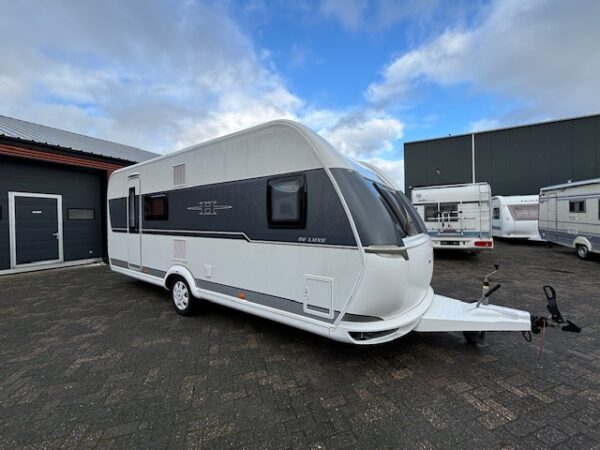 Hobby De Luxe 560 KMFE, bj.2021 VOORTENT en STAPELBED!!!