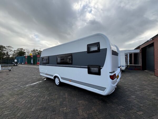 Hobby De Luxe 560 KMFE, bj.2021 VOORTENT en STAPELBED!!! - Afbeelding 3