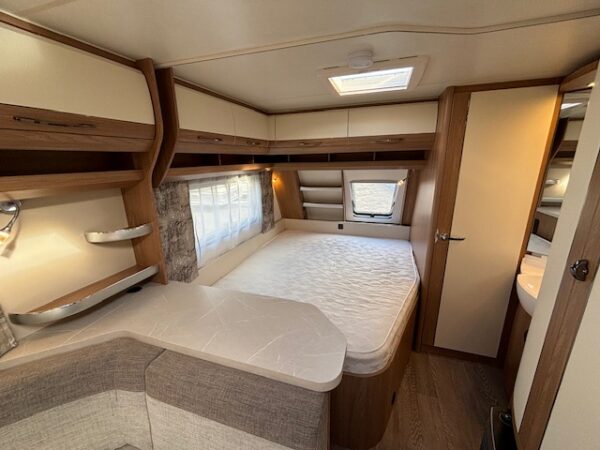 Hobby De Luxe 560 KMFE, bj.2021 VOORTENT en STAPELBED!!! - Afbeelding 18
