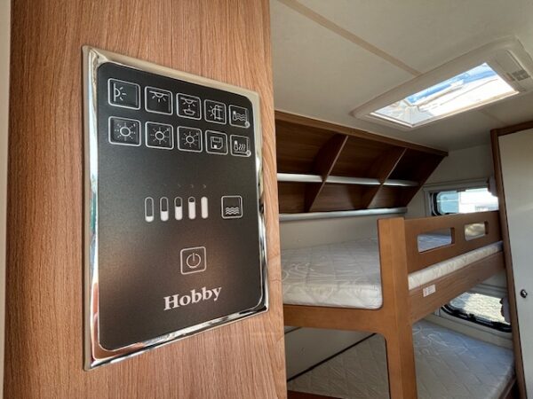 Hobby De Luxe 560 KMFE, bj.2021 VOORTENT en STAPELBED!!! - Afbeelding 26