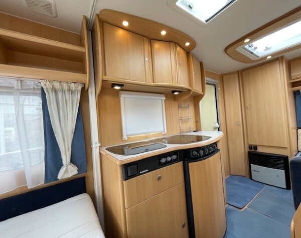DETHLEFFS Camper 440 DB bj.2002, met VOORTENT en LUIFEL - Afbeelding 12
