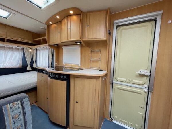 DETHLEFFS Camper 440 DB bj.2002, met VOORTENT en LUIFEL - Afbeelding 11