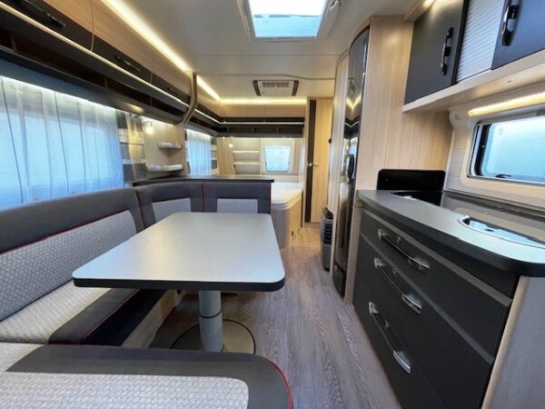 HOBBY De Luxe Edition 560 KMFE bj.2020, BOMVOL, AIRCO, MOVER - Afbeelding 8
