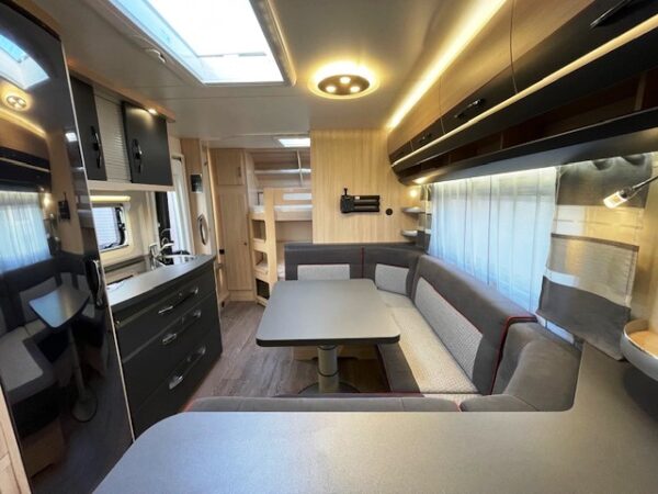 HOBBY De Luxe Edition 560 KMFE bj.2020, BOMVOL, AIRCO, MOVER - Afbeelding 11
