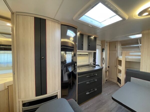 HOBBY De Luxe Edition 560 KMFE bj.2020, BOMVOL, AIRCO, MOVER - Afbeelding 16
