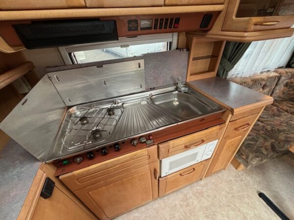 Hobby Exclusive 460 UFE bj.1998 MOVER en VOORTENT - Afbeelding 10