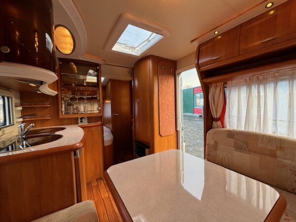 Hobby Excellent 460 UFE bj.2006, VOORTENT en DOUCHE - Afbeelding 7