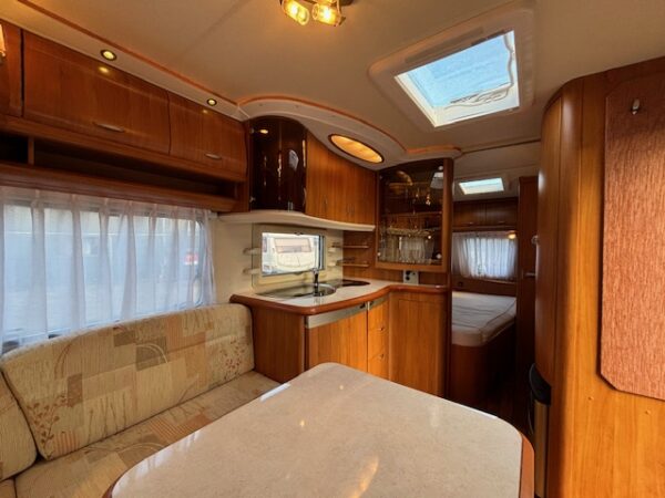 Hobby Excellent 460 UFE bj.2006, VOORTENT en DOUCHE - Afbeelding 8