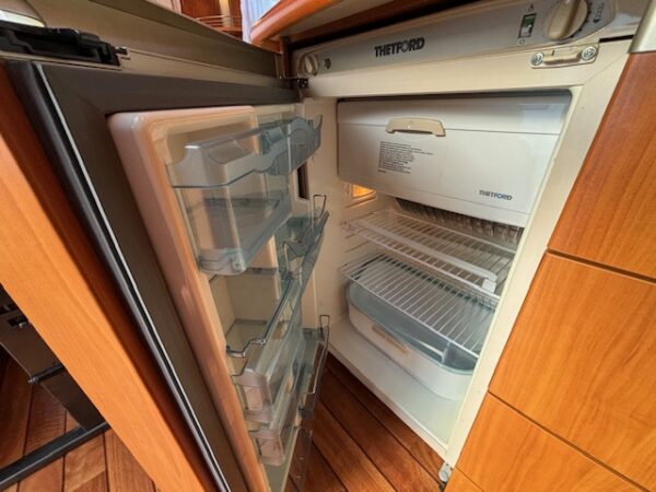 Hobby Excellent 460 UFE bj.2006, VOORTENT en DOUCHE - Afbeelding 12