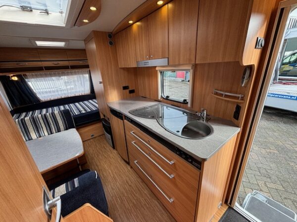 Dethleffs Camper 500 bj.2013, VOORTENT, MOVER en AIRCO - Afbeelding 8