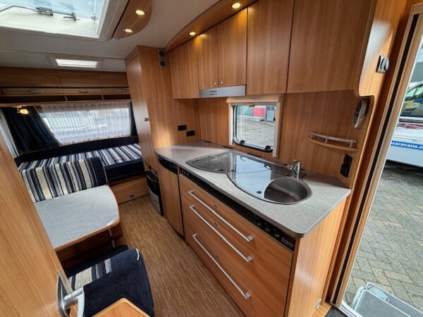 Dethleffs Camper 500 bj.2013, VOORTENT, MOVER en AIRCO - Afbeelding 12