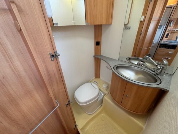 Dethleffs Camper 500 bj.2013, VOORTENT, MOVER en AIRCO - Afbeelding 21
