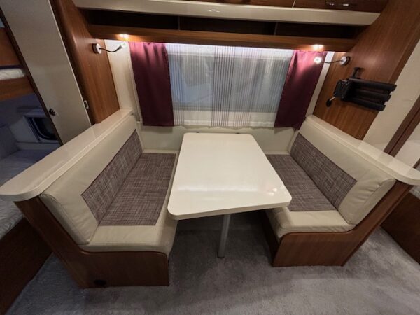 Hobby Excellent 540 KMFE bj.2017, MOVER, VOORTENT - Afbeelding 9