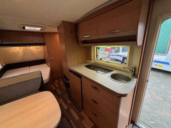 Knaus Sport 500 FDK bj.2015, STAPELBED, ZAKLUIFEL en DOUCHE - Afbeelding 11