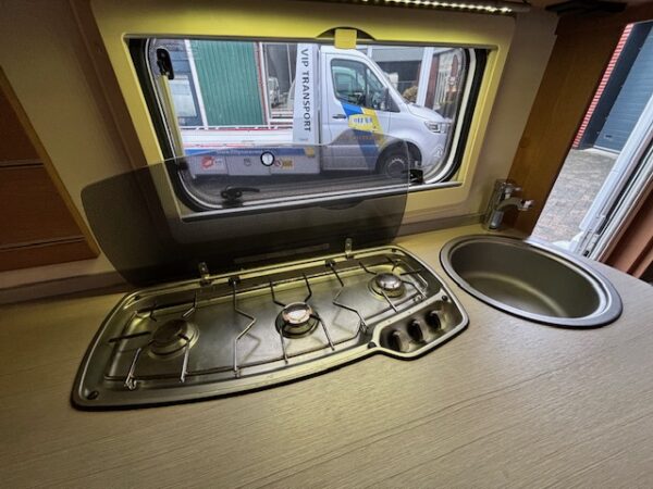 Knaus Sport 500 FDK bj.2015, STAPELBED, ZAKLUIFEL en DOUCHE - Afbeelding 12