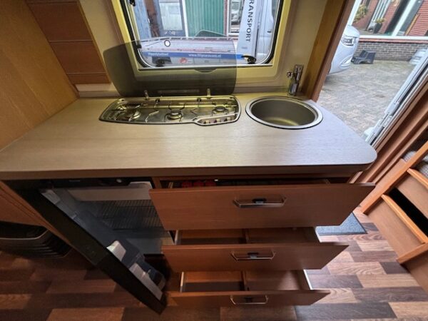 Knaus Sport 500 FDK bj.2015, STAPELBED, ZAKLUIFEL en DOUCHE - Afbeelding 14