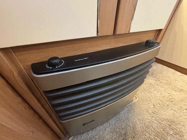 Hobby De Luxe 540 kmfe, Bj. 2018 Stapelbed, luifel en mover! - Afbeelding 23
