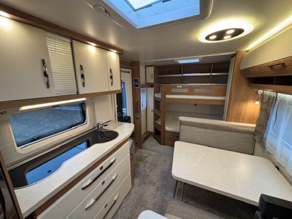Hobby De Luxe 540 kmfe, Bj. 2018 Stapelbed, luifel en mover! - Afbeelding 6