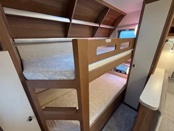Hobby De Luxe 540 kmfe, Bj. 2018 Stapelbed, luifel en mover! - Afbeelding 8