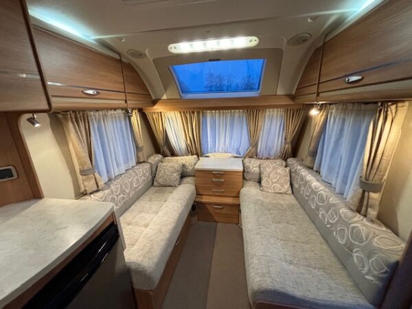 Sprite Cruzer 480 SR bj. 2012 MOVER en VOORTENT - Afbeelding 6