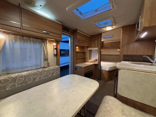 Sprite Cruzer 480 SR bj. 2012 MOVER en VOORTENT - Afbeelding 8