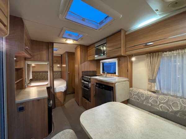 Sprite Cruzer 480 SR bj. 2012 MOVER en VOORTENT - Afbeelding 9