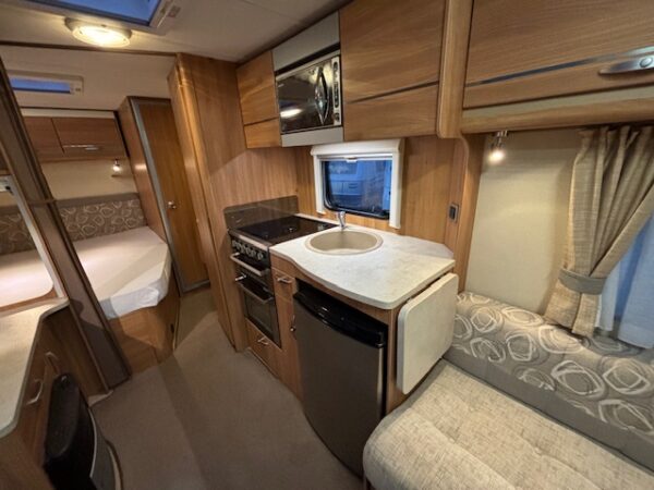 Sprite Cruzer 480 SR bj. 2012 MOVER en VOORTENT - Afbeelding 11