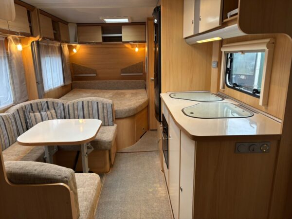 LMC Cello 695K, 8 Persoons met mover, voortent! Topstaat! - Afbeelding 27