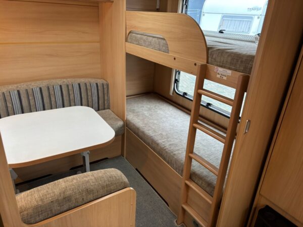 LMC Cello 695K, 8 Persoons met mover, voortent! Topstaat! - Afbeelding 26