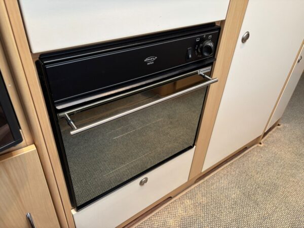 LMC Cello 695K, 8 Persoons met mover, voortent! Topstaat! - Afbeelding 34