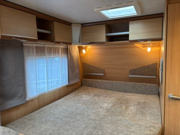 LMC Cello 695K, 8 Persoons met mover, voortent! Topstaat! - Afbeelding 18