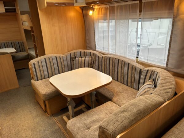 LMC Cello 695K, 8 Persoons met mover, voortent! Topstaat! - Afbeelding 17