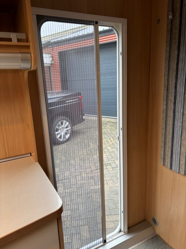 LMC Cello 695K, 8 Persoons met mover, voortent! Topstaat! - Afbeelding 36