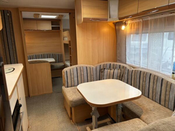 LMC Cello 695K, 8 Persoons met mover, voortent! Topstaat! - Afbeelding 13