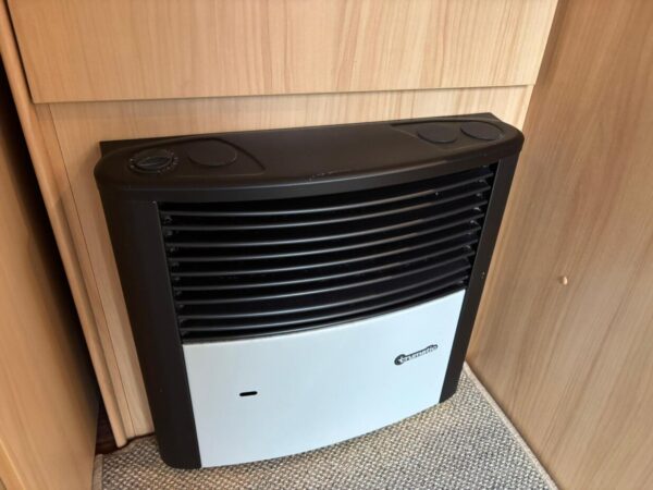 LMC Cello 695K, 8 Persoons met mover, voortent! Topstaat! - Afbeelding 35