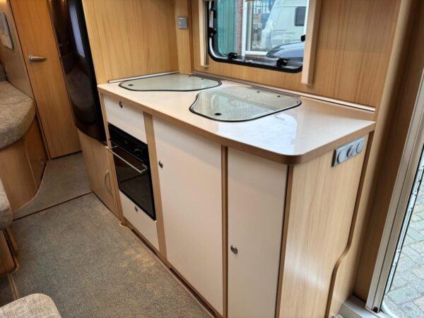 LMC Cello 695K, 8 Persoons met mover, voortent! Topstaat! - Afbeelding 10